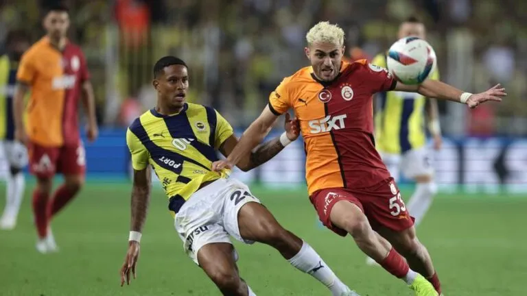 Фенербахче – Галатасарай: прогноз на чемпионат Турции (01.12.2025)