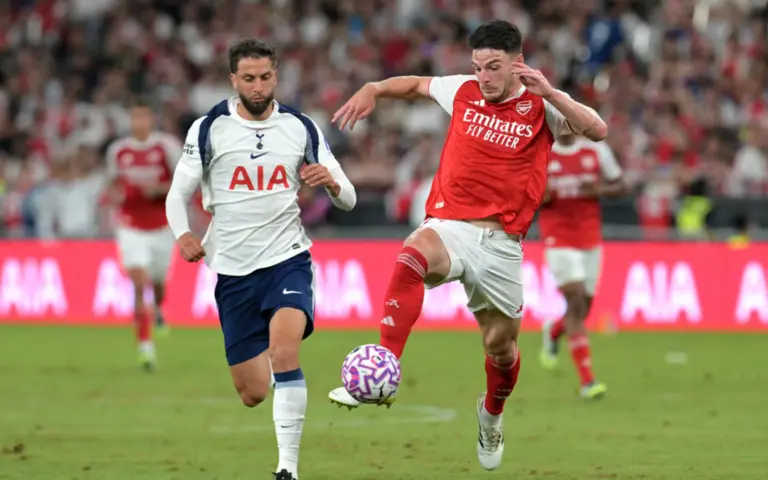 Арсенал – Тоттенхэм: прогноз на АПЛ (23.11.2025)